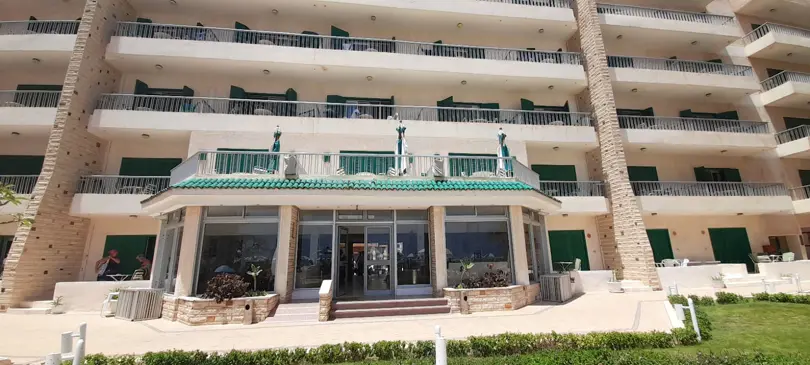 جناح جونيور على البحر photo